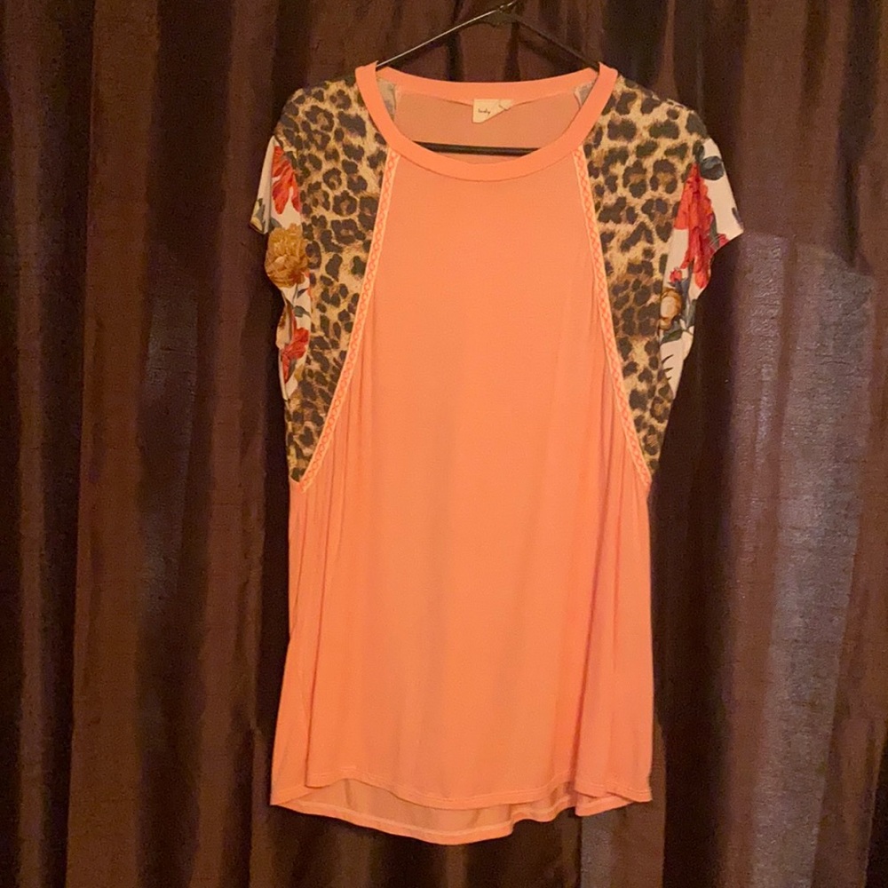 Trendy animal print accent top